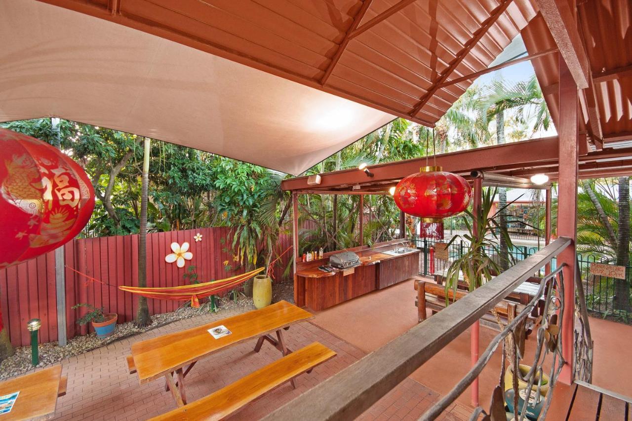 Hostel Travellers Oasis Cairns Exterior foto